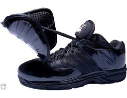 new balance umpire base shoes